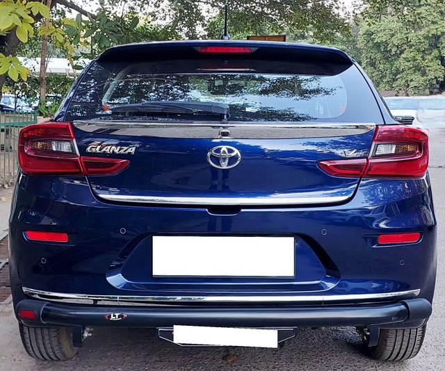 Second-hand 2024 Toyota Glanza V AMT for sale in New Delhi-1