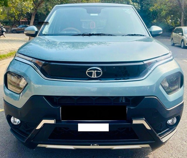 Second-hand 2024 Tata Punch Accomplished Plus CNG for sale in New Delhi-4