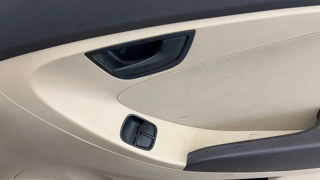 Second-hand 2014 Hyundai EON Era Plus for sale in Greater Noida-17