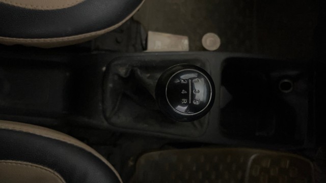 Second-hand 2014 Hyundai EON Era Plus for sale in Greater Noida-13