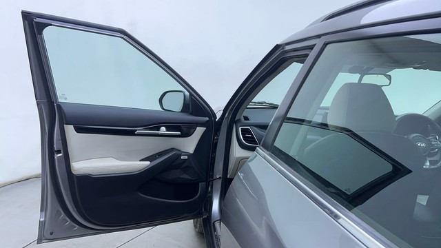 Second-hand 2020 Kia Seltos GTX Plus Diesel AT for sale in Hyderabad-35