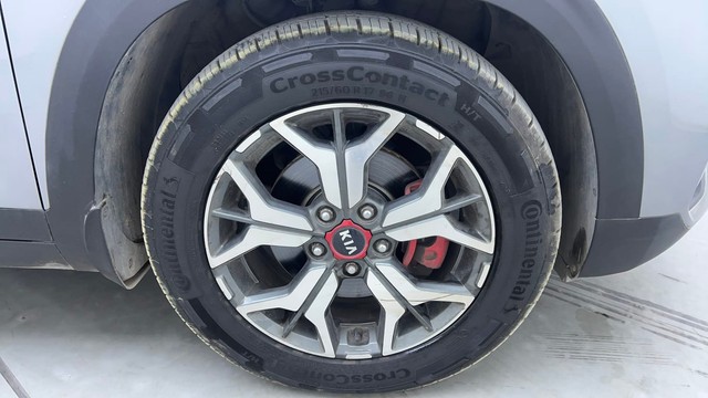 Second-hand 2020 Kia Seltos GTX Plus Diesel AT for sale in Hyderabad-17