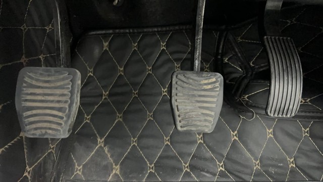 Second-hand 2021 Mahindra Thar LX Hard Top for sale in Ahmedabad-14