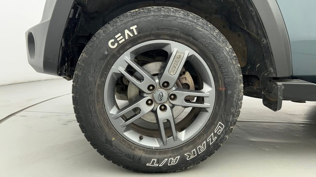 Second-hand 2021 Mahindra Thar LX Hard Top for sale in Ahmedabad-20