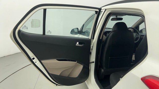 Second-hand 2015 Hyundai Grand i10 1.2 Kappa Sportz BSIV for sale in Ahmedabad-37