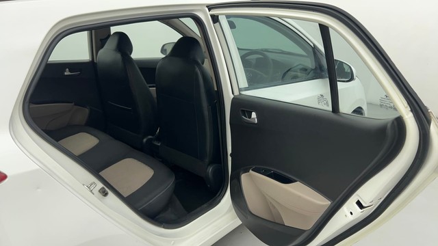 Second-hand 2015 Hyundai Grand i10 1.2 Kappa Sportz BSIV for sale in Ahmedabad-33