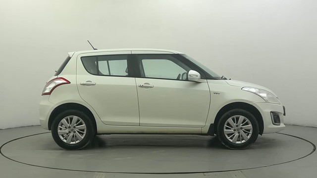 Second-hand 2017 Maruti Swift ZXI for sale in Ahmedabad-2