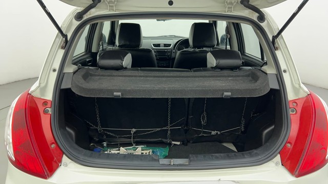 Second-hand 2017 Maruti Swift ZXI for sale in Ahmedabad-9