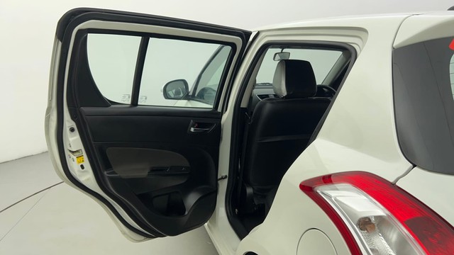 Second-hand 2017 Maruti Swift ZXI for sale in Ahmedabad-34