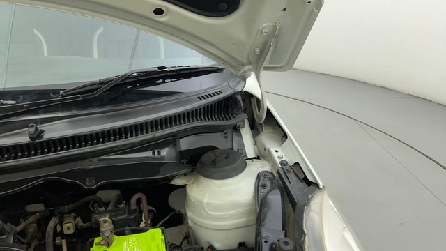 Second-hand 2017 Maruti Swift ZXI for sale in Ahmedabad-33