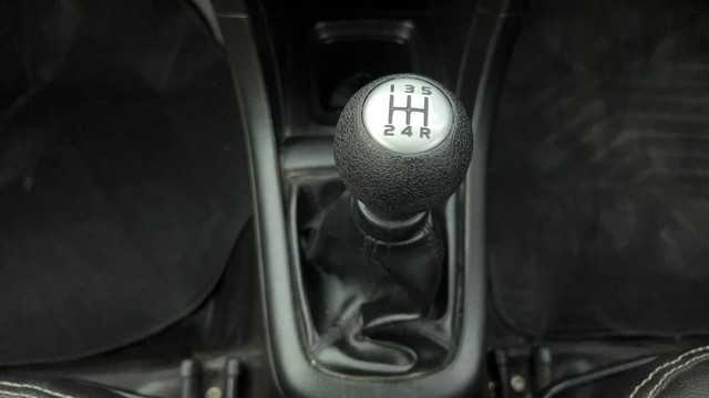 Second-hand 2017 Maruti Swift ZXI for sale in Ahmedabad-12