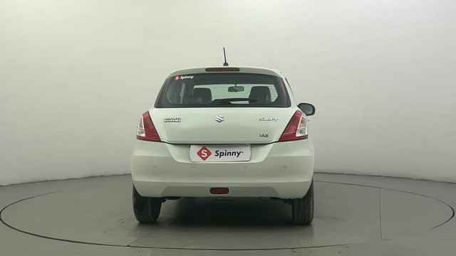 Second-hand 2017 Maruti Swift ZXI for sale in Ahmedabad-4