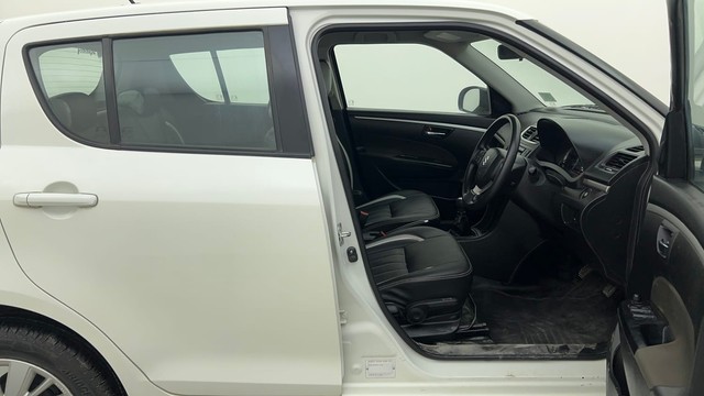 Second-hand 2017 Maruti Swift ZXI for sale in Ahmedabad-15