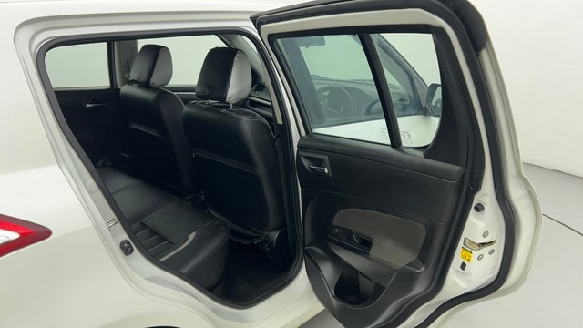 Second-hand 2017 Maruti Swift ZXI for sale in Ahmedabad-39