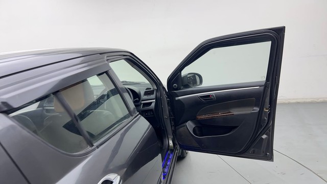 Second-hand 2015 Maruti Suzuki Swift LXI Option for sale in Ghaziabad-16