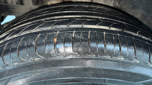 Second-hand 2015 Maruti Suzuki Swift LXI Option for sale in Ghaziabad-34