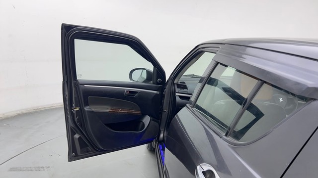 Second-hand 2015 Maruti Suzuki Swift LXI Option for sale in Ghaziabad-38