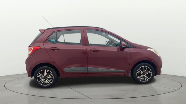 Second-hand 2016 Hyundai Grand i10 Sportz for sale in Gulbarga-1