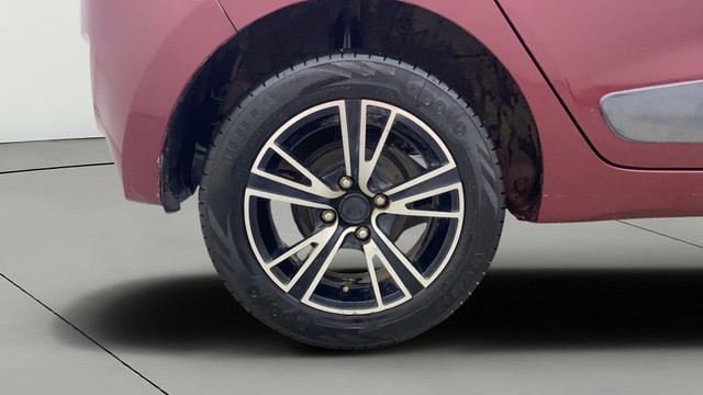 Second-hand 2016 Hyundai Grand i10 Sportz for sale in Gulbarga-24