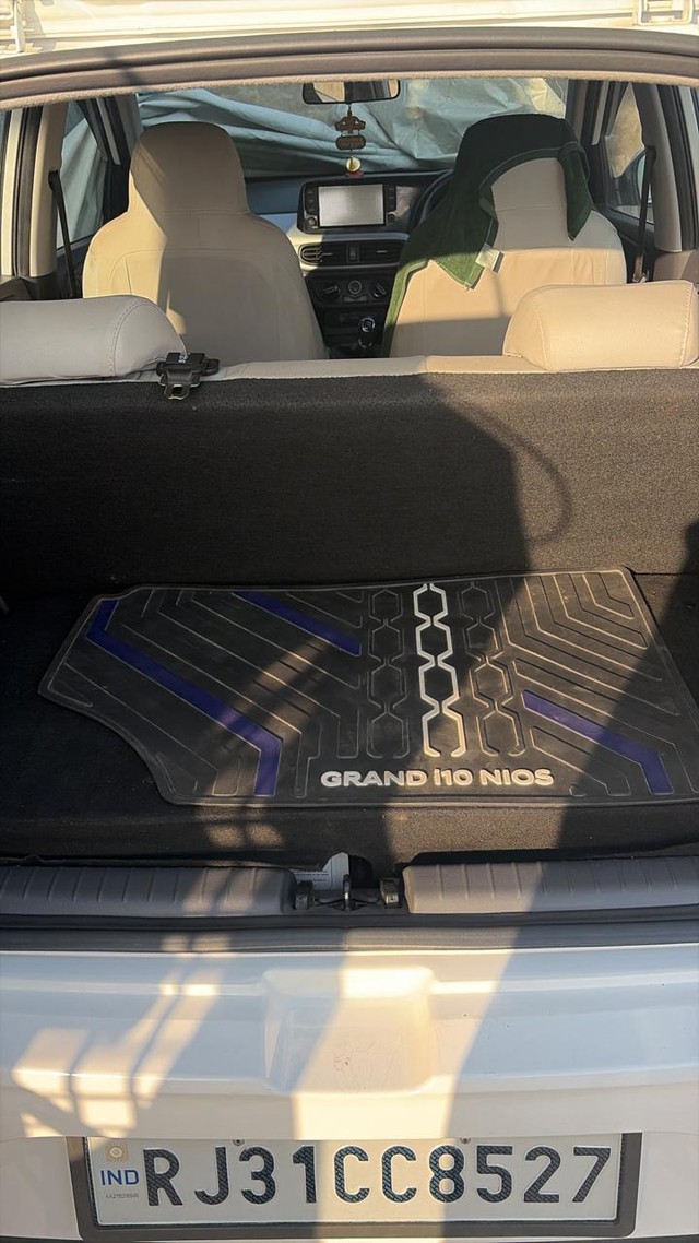 Second-hand 2025 Hyundai Grand i10 Nios Sportz Duo CNG for sale in Hanumangarh-3