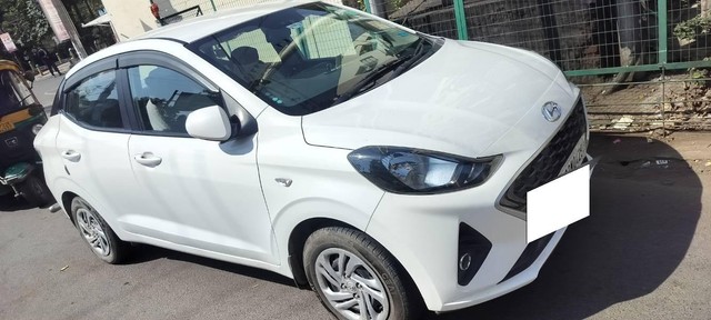 Second-hand 2022 Hyundai Aura S CNG for sale in Lucknow-2