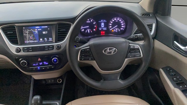 Second-hand 2019 Hyundai Verna VTVT 1.6 SX for sale in Bangalore-12