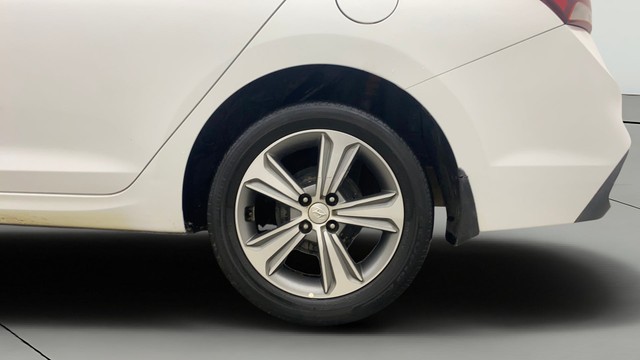 Second-hand 2019 Hyundai Verna VTVT 1.6 SX for sale in Bangalore-27