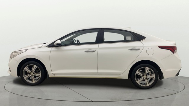 Second-hand 2019 Hyundai Verna VTVT 1.6 SX for sale in Bangalore-5