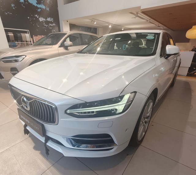 Second-hand 2018 Volvo S90 D4 Inscription BSIV for sale in Gurgaon-2