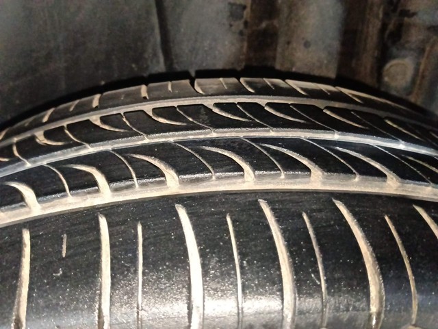 Second-hand 2015 Maruti Swift VXI for sale in Kochi-35