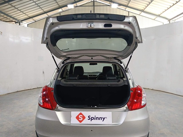 Second-hand 2015 Maruti Swift VXI for sale in Kochi-29