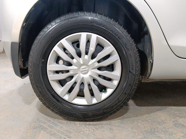 Second-hand 2015 Maruti Swift VXI for sale in Kochi-18