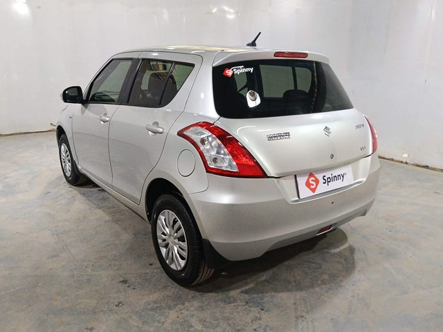 Second-hand 2015 Maruti Swift VXI for sale in Kochi-5
