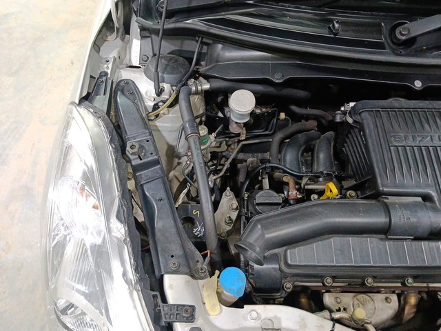 Second-hand 2015 Maruti Swift VXI for sale in Kochi-25