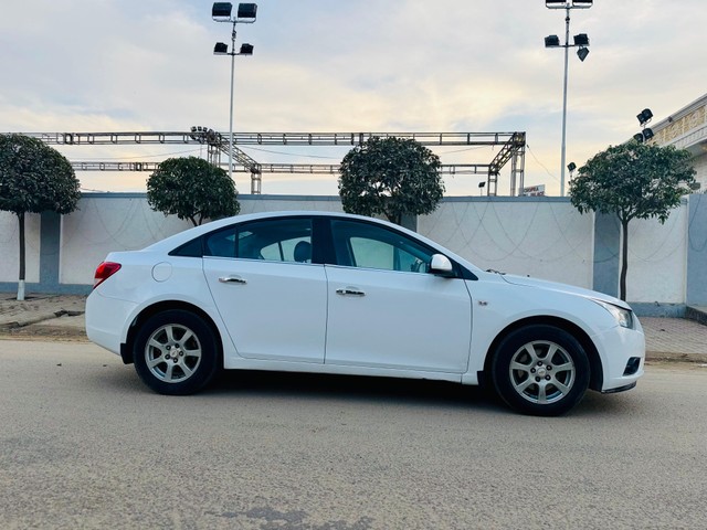 Second-hand 2012 Chevrolet Cruze LTZ for sale in Jaipur-1