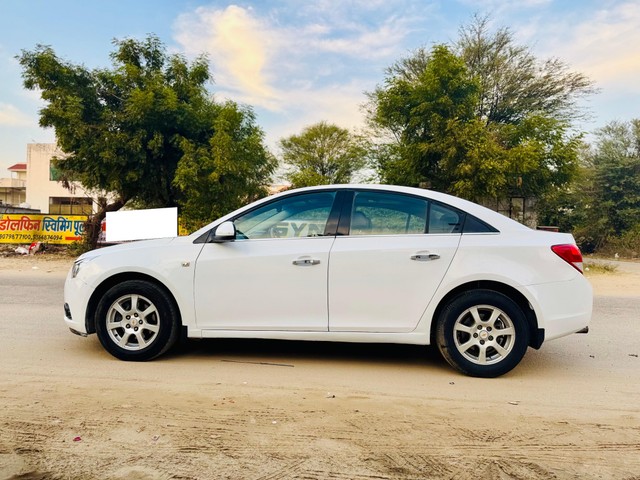 Second-hand 2012 Chevrolet Cruze LTZ for sale in Jaipur-4
