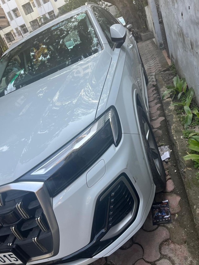 Second-hand 2025 Audi Q7 Premium Plus for sale in New Delhi-3