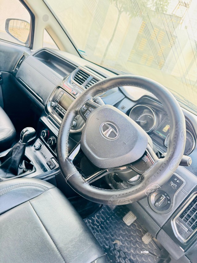 Second-hand 2017 Tata Hexa XE for sale in Jaipur-4