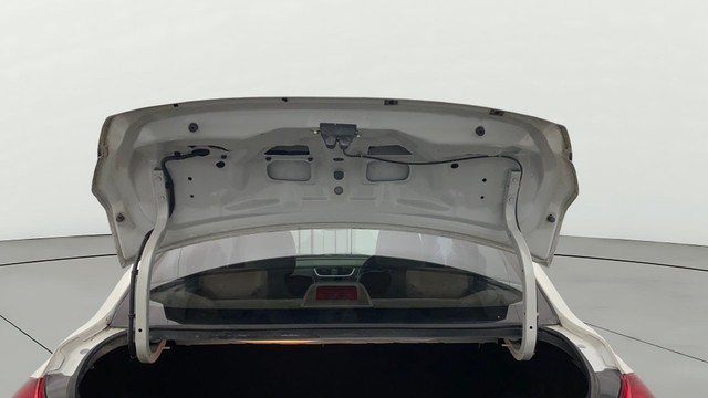 Second-hand 2013 Maruti Suzuki Swift Dzire VXI for sale in Lucknow-20