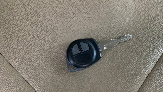 Second-hand 2013 Maruti Suzuki Swift Dzire VXI for sale in Lucknow-21