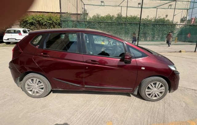 Second-hand 2016 Honda Jazz 1.5 E i DTEC for sale in Greater Noida-1