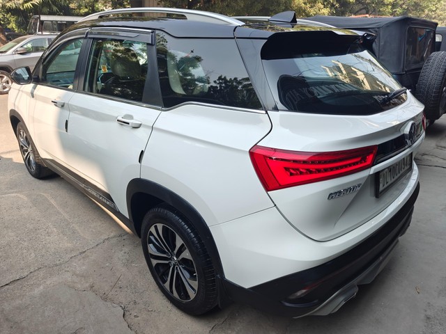 Second-hand 2022 MG Hector Sharp CVT for sale in New Delhi-7