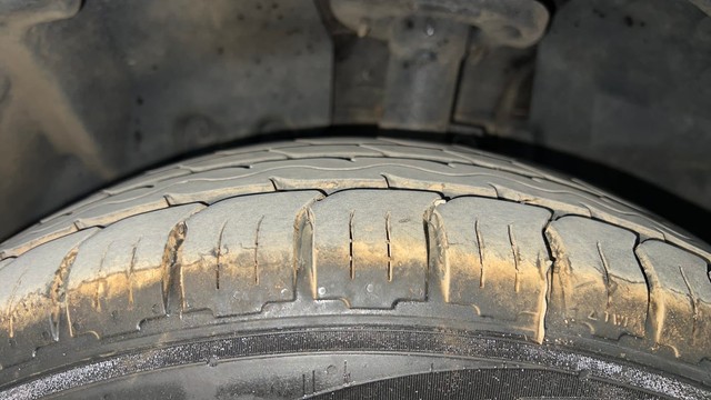 Second-hand 2015 Ford Ecosport 1.5 TDCi Trend BSIV for sale in Chennai-38