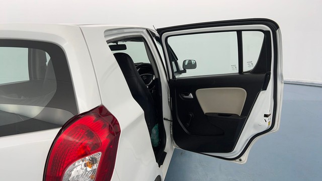 Second-hand 2021 Maruti Alto 800 LXi for sale in Lucknow-23
