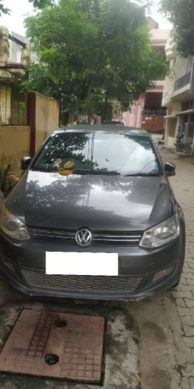 Second-hand 2012 Volkswagen Polo IPL II 1.2 Petrol Highline for sale in Allahabad-3