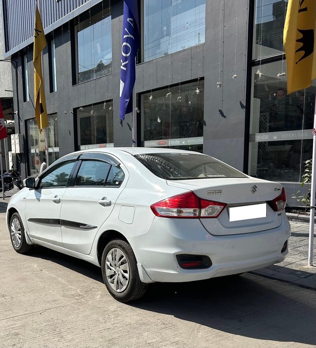 Second-hand 2014 Maruti Suzuki Ciaz VDi Plus for sale in Indore-7