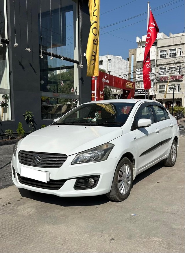 Second-hand 2014 Maruti Suzuki Ciaz VDi Plus for sale in Indore-4