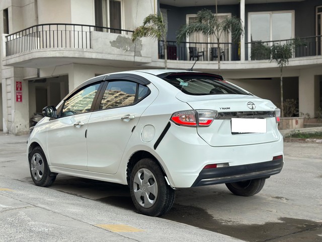 Second-hand 2022 Tata Tigor XZ CNG BSVI for sale in Ghaziabad-3