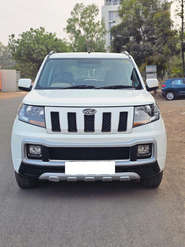 Mahindra TUV 300 T10 Second-hand 2018 Mahindra TUV 300 T10 for sale in Nashik-13