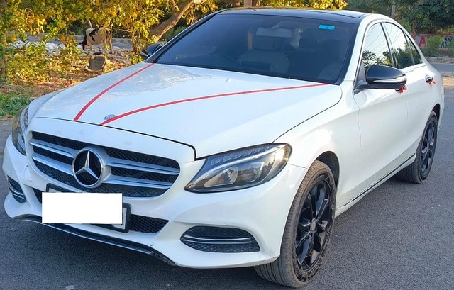 Second-hand 2015 Mercedes-Benz C-Class C 200 AVANTGARDE for sale in New Delhi-2